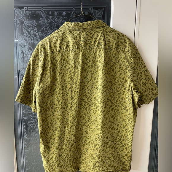 Abound XL button up green leopard print Hawaiian shirt - Picture 4 of 4